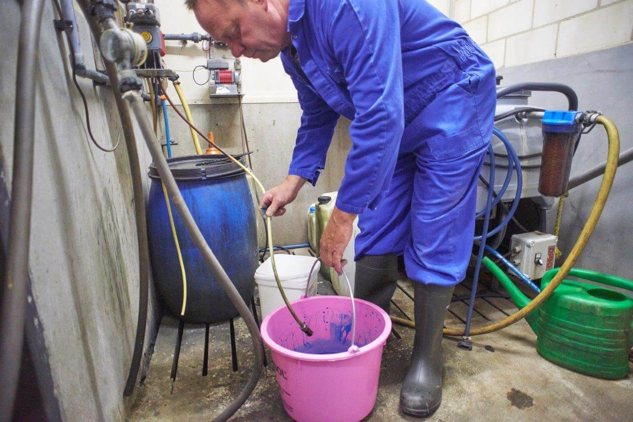 De techniek moet gecheckt worden voordat hij de volgende stap in het proces zet.