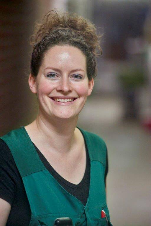 Lydia Relou wil zeker weten dat de biggen op haar zeugenbedrijf geen ijzertekort krijgen, daarom werkt ze met het goed opneembare Gleptosil.