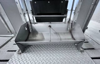 Ruth van der Haar twee keer 30 centimeter brede trog