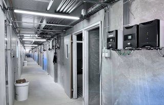 Ruth van der Haar centrale gang vleesvarkenstal